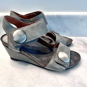 Taos Carousel 3209 Gray Leather Wedge Sandals Ankle Strap Size EU 36 / 6-6.5 US